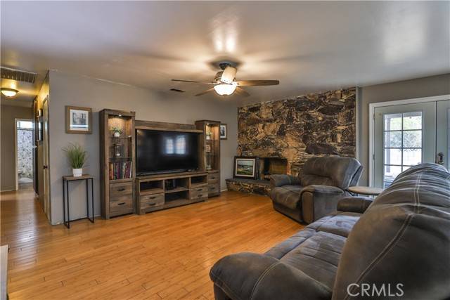 Rialto, CA 92377,137 Condor DR