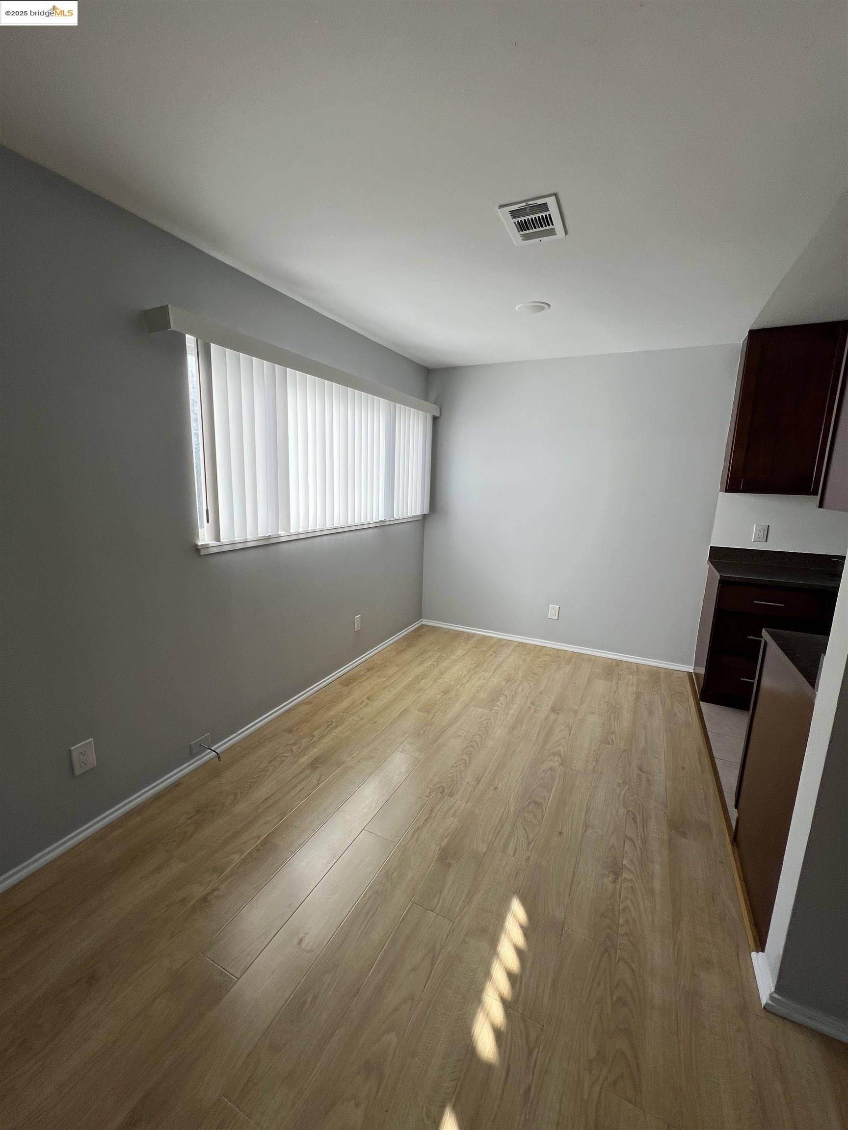 Berkeley, CA 94704,2636 WARRING ST #204