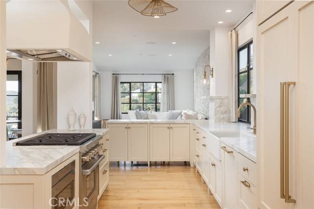 Laguna Beach, CA 92651,703 Gainsborough PL