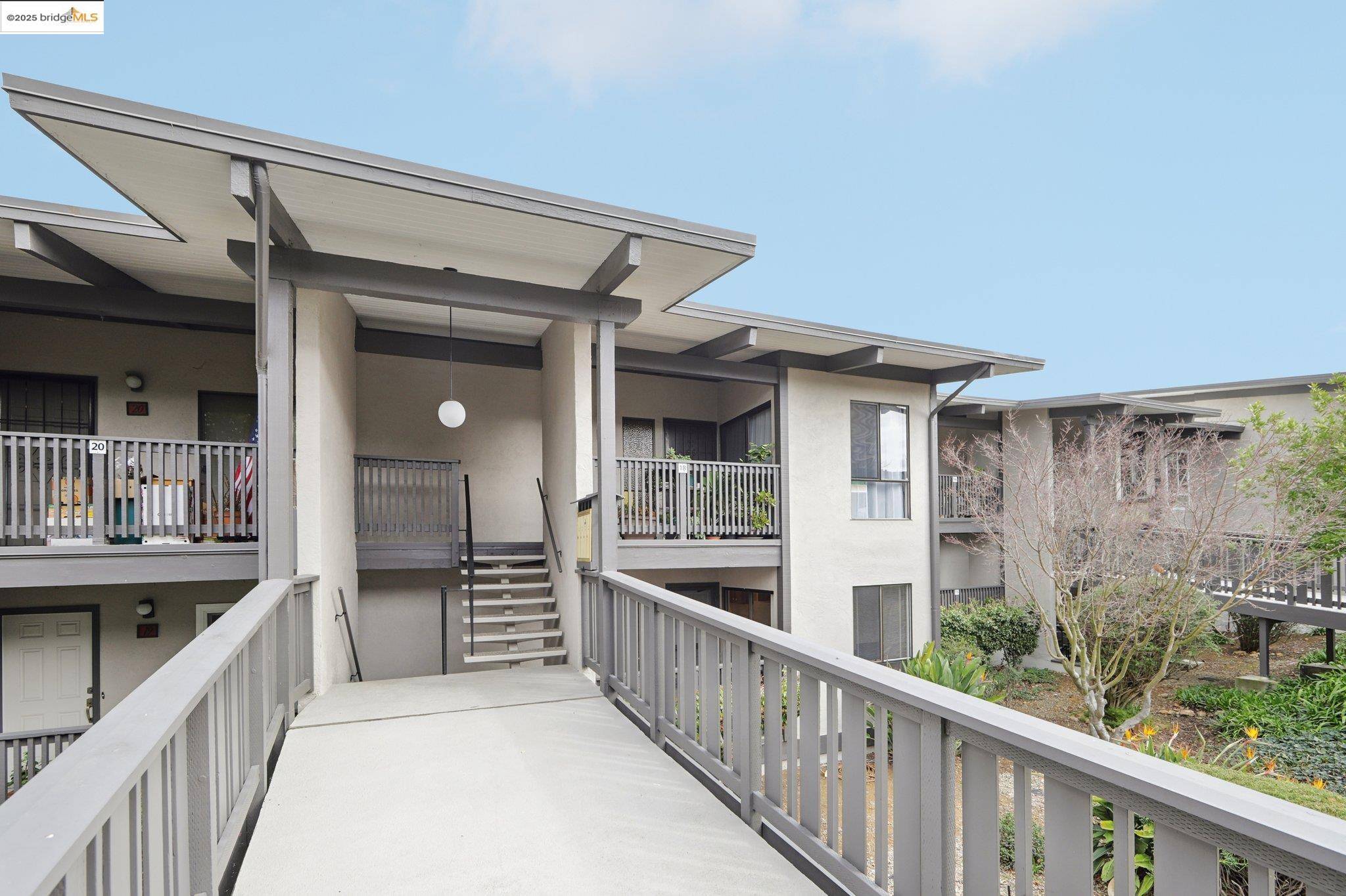 Castro Valley, CA 94546-2862,19100 Crest Avenue 17