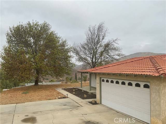 Corona, CA 92881,8008 Santa Rita ST