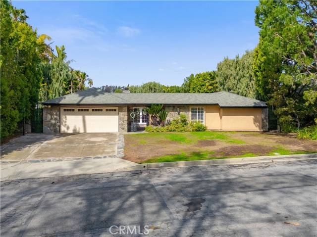 Fullerton, CA 92835,975 Verona DR