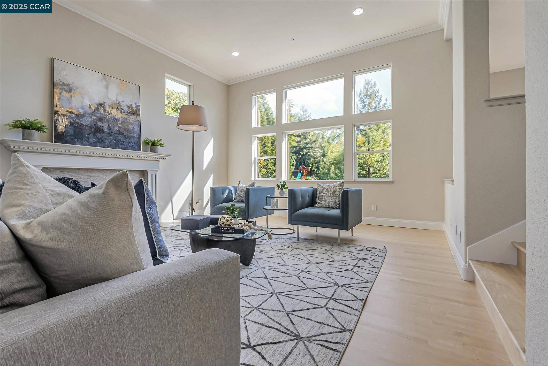 Orinda, CA 94563,4 Berrybrook HOLW