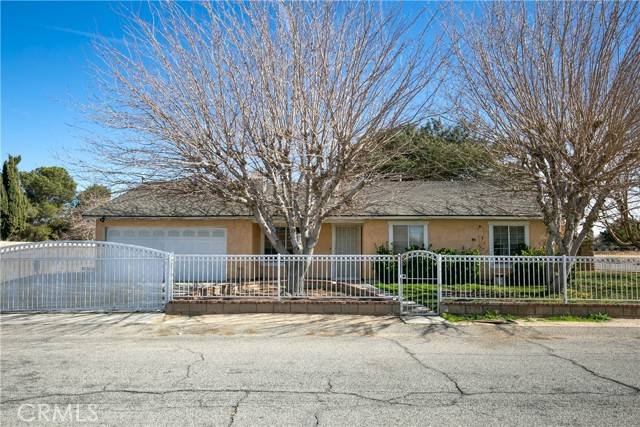 Lancaster, CA 93535,40604 174th ST