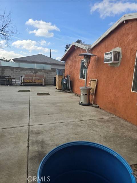 Fontana, CA 92335,14537 Rosemary DR
