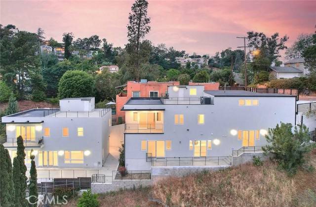 Silver Lake, CA 90039,2610 Corralitas DR