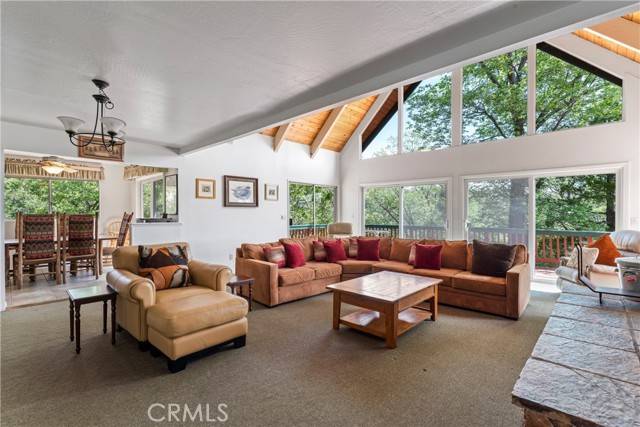 Lake Arrowhead, CA 92352,27463 Alpen DR