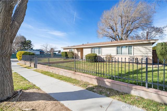 Lancaster, CA 93534,671 W Avenue J12