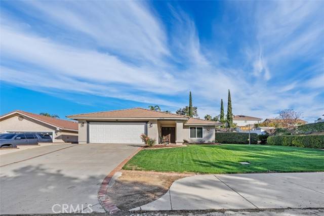 Riverside, CA 92503,14338 Moonridge DR