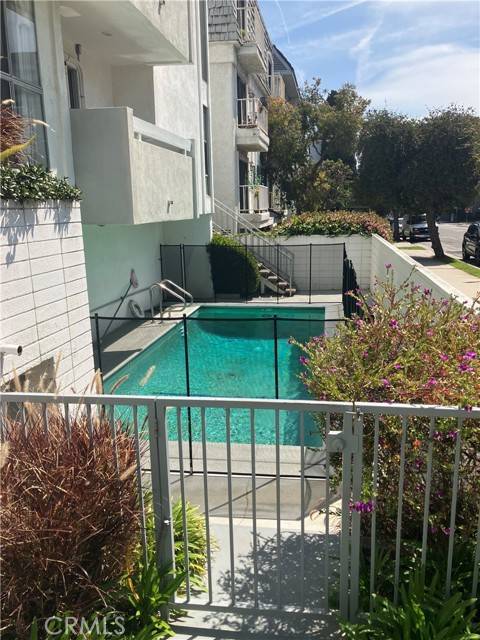 Santa Monica, CA 90403,1033 3rd ST 209