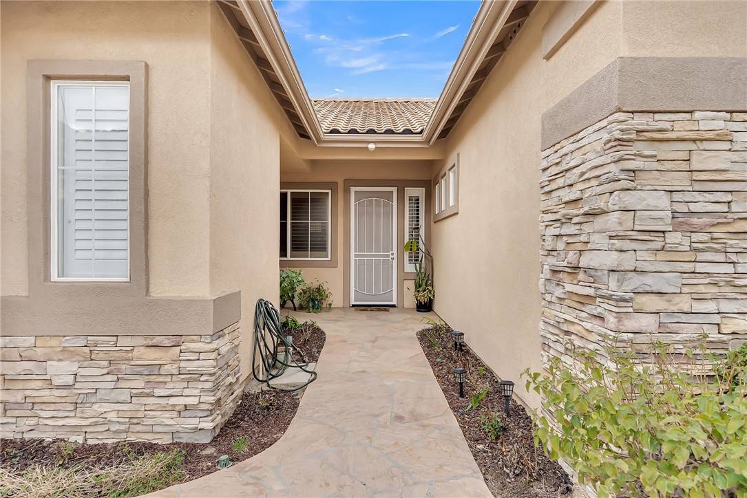 Banning, CA 92220,2165 Birdie DR