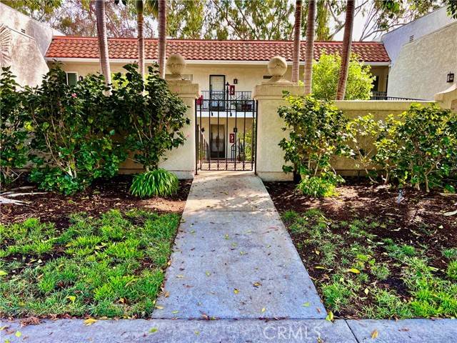 Laguna Woods, CA 92637,5531 Via La Mesa B