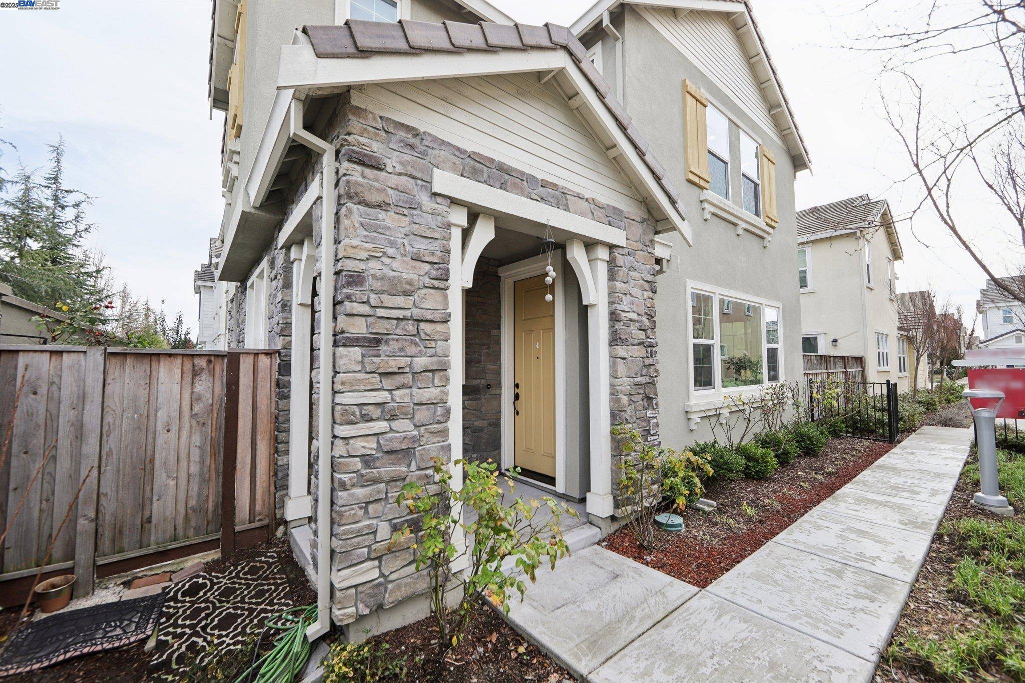 Hayward, CA 94545,2612 Admiral Cir
