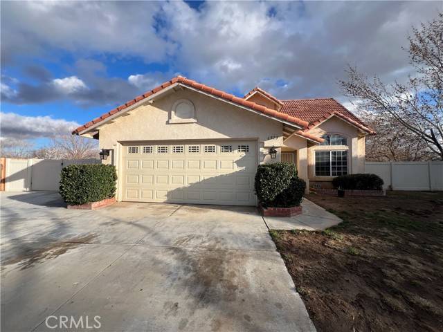 Hesperia, CA 92345,6973 Garden CT