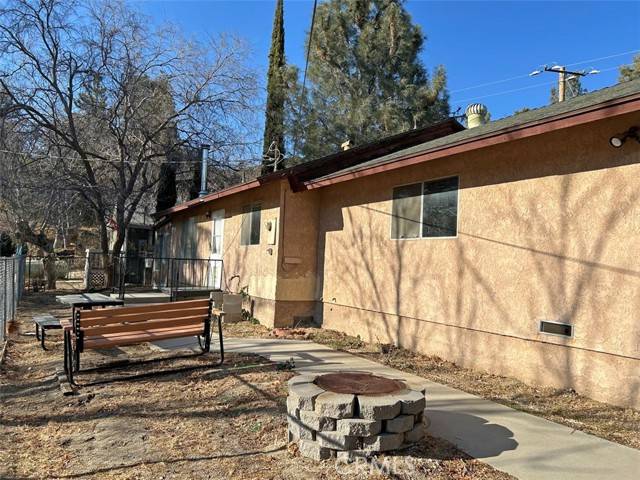 Lake Hughes, CA 93532,43729 Lake View RD