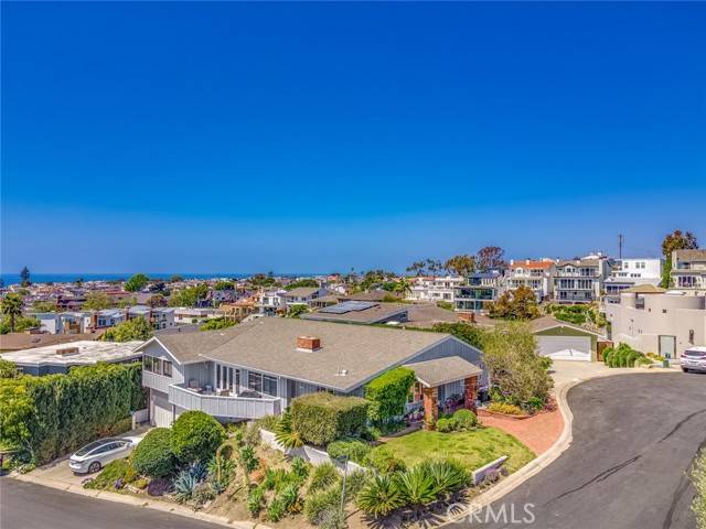 Corona Del Mar, CA 92625,400 Cortes CIR