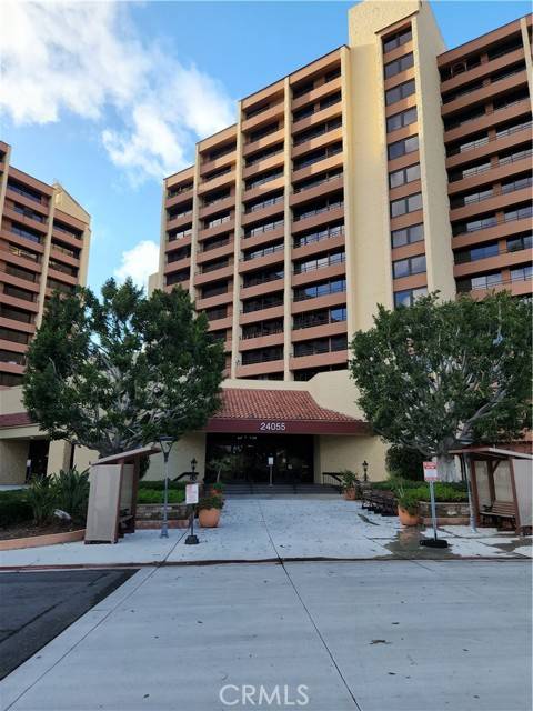 Laguna Woods, CA 92637,24055 Paseo Del Lago 104
