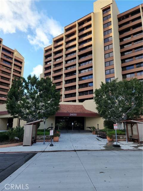 Laguna Woods, CA 92637,24055 Paseo Del Lago 104