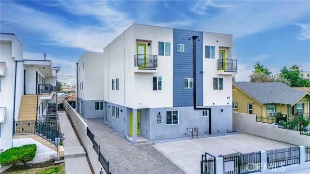 Los Angeles, CA 90044,524 W 75th ST