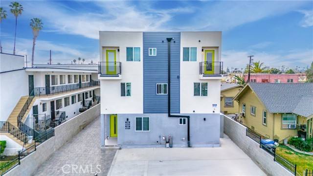 Los Angeles, CA 90044,524 W 75th ST