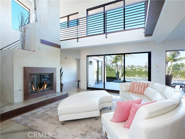 Rancho Palos Verdes, CA 90275,2133 W Gaucho DR