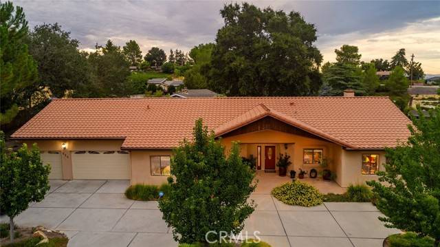 Paso Robles, CA 93446,225 Crestline DR