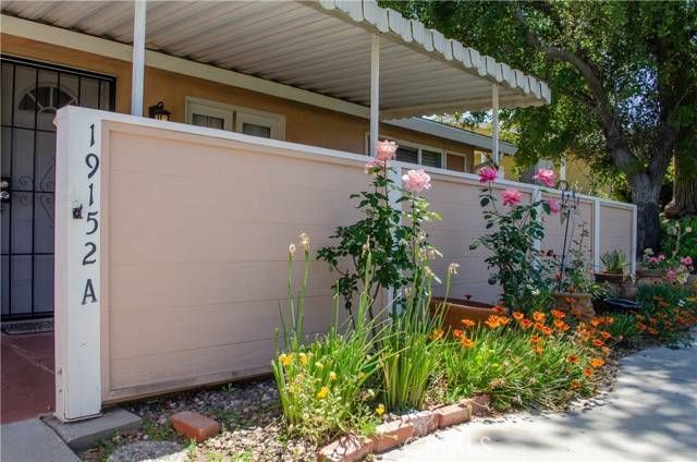 Newhall, CA 91321,19152 Avenue Of The Oaks A