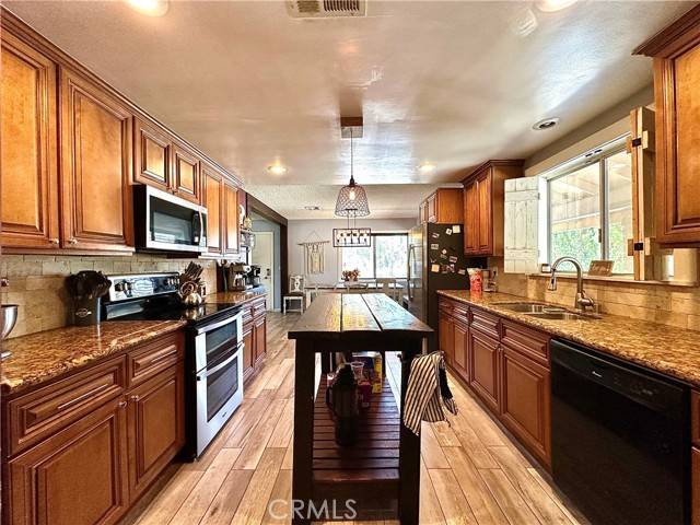 Yucca Valley, CA 92284,7417 La Vina TRL