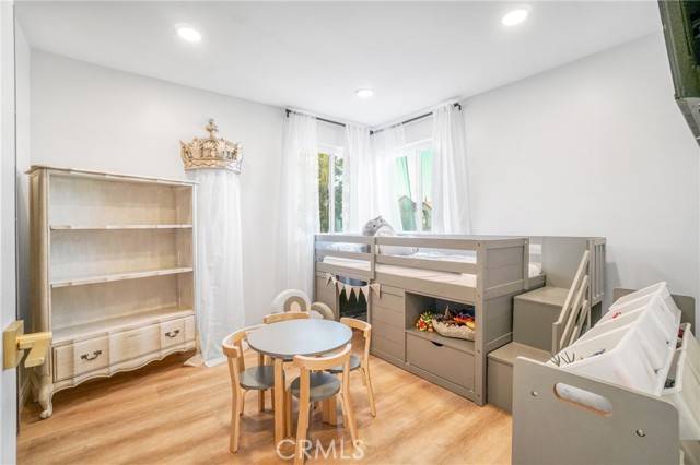 North Hollywood, CA 91605,12164 Runnymede ST