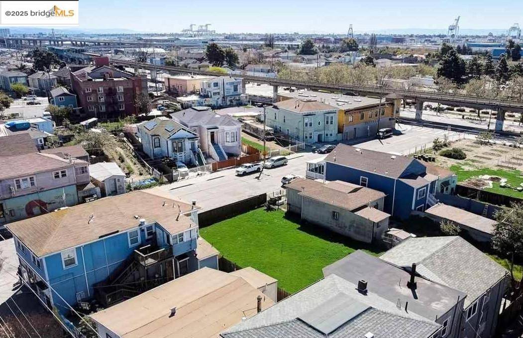 Oakland, CA 94607,739 Campbell St