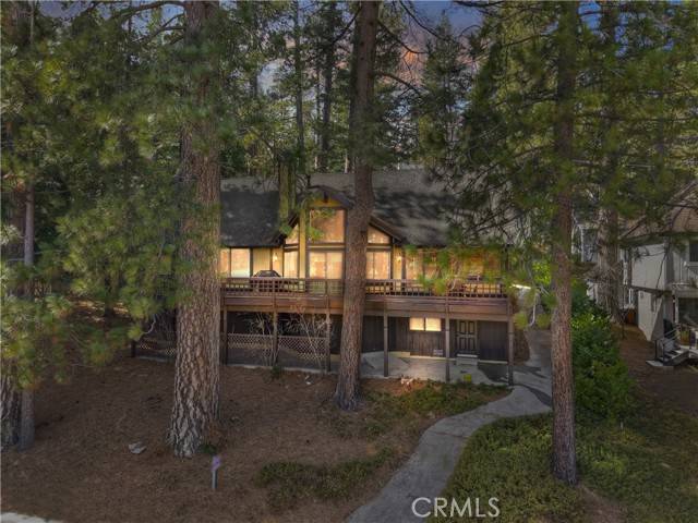 Lake Arrowhead, CA 92352,361 Riviera DR