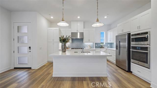 Irvine, CA 92618,167 Proctor