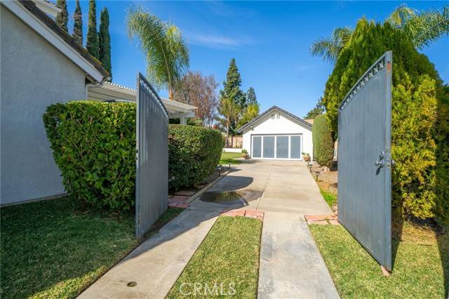 Ontario, CA 91761,839 E Wisteria CT