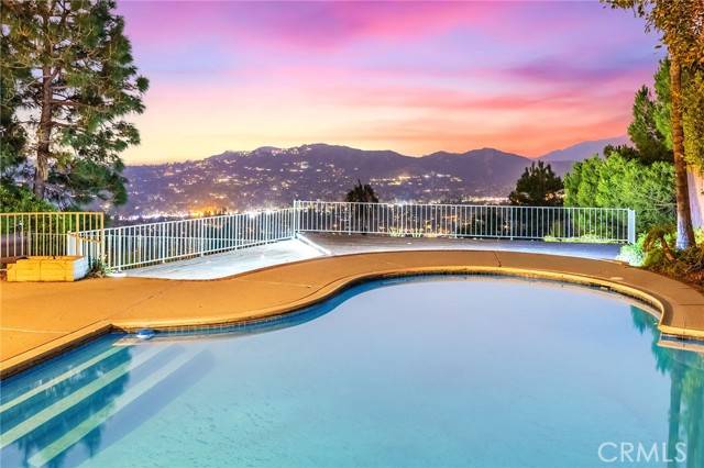La Canada Flintridge, CA 91011,510 Starlight Crest DR
