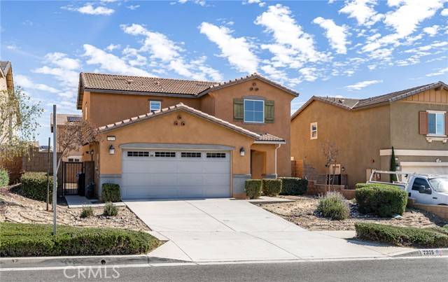 Fontana, CA 92336,7375 Flagstone WAY