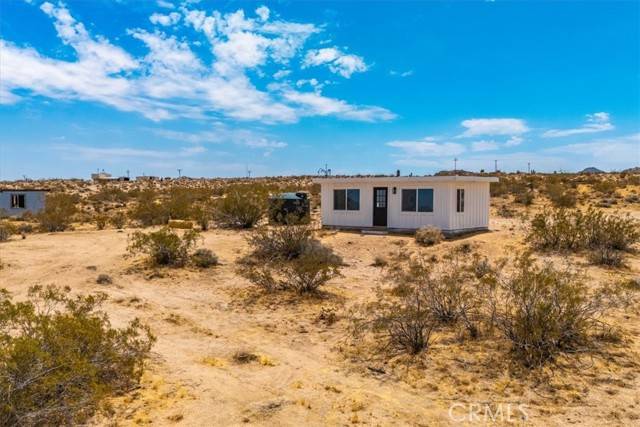 Landers, CA 92285,1234 Quail Bush RD