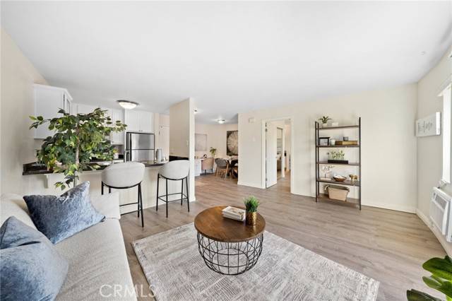 San Diego, CA 92115,4860 Rolando CT 10