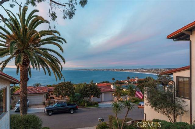 Palos Verdes Estates, CA 90274,536 Via Almar