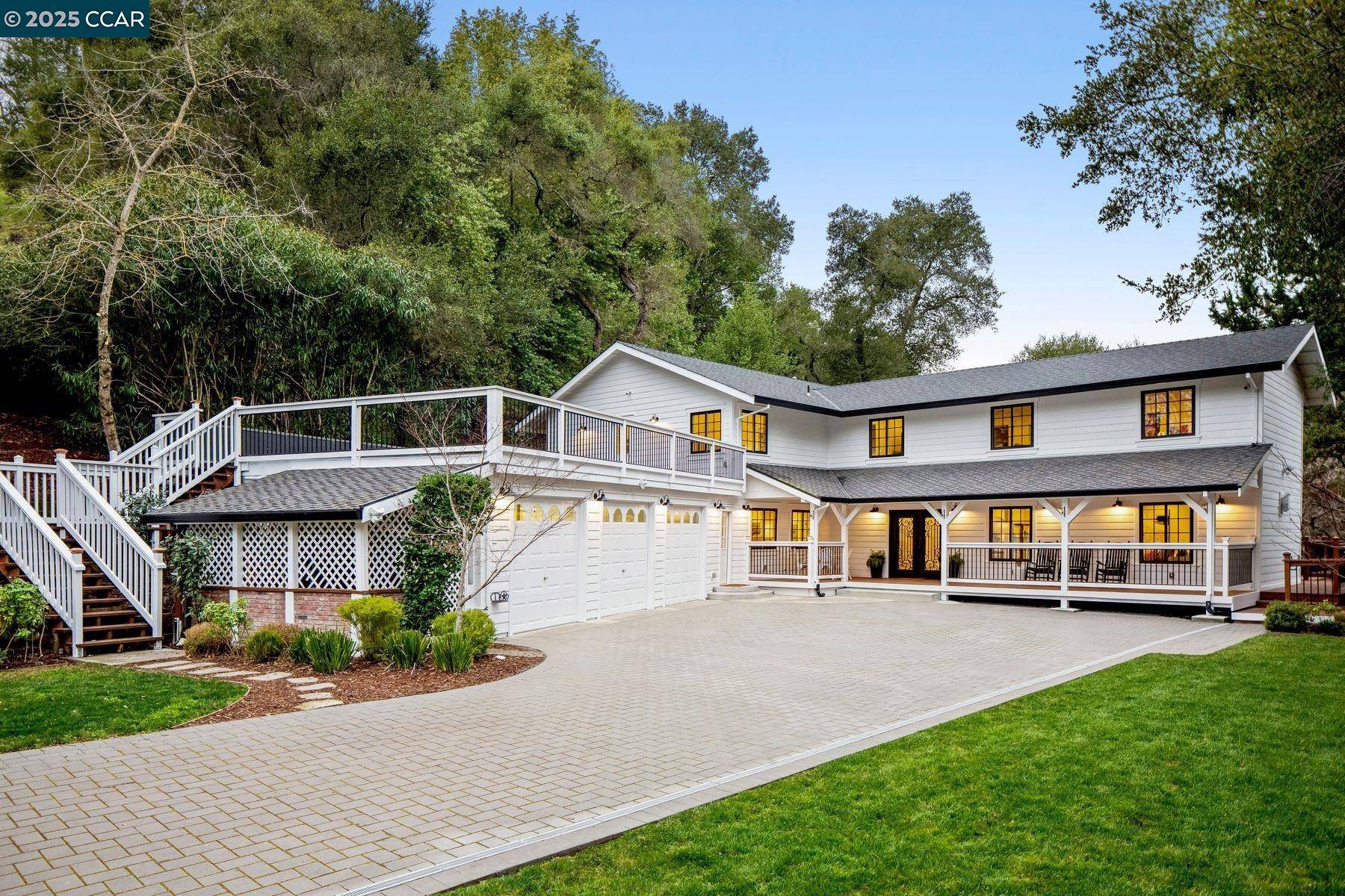Orinda, CA 94563-3611,32 Greenwood Ct