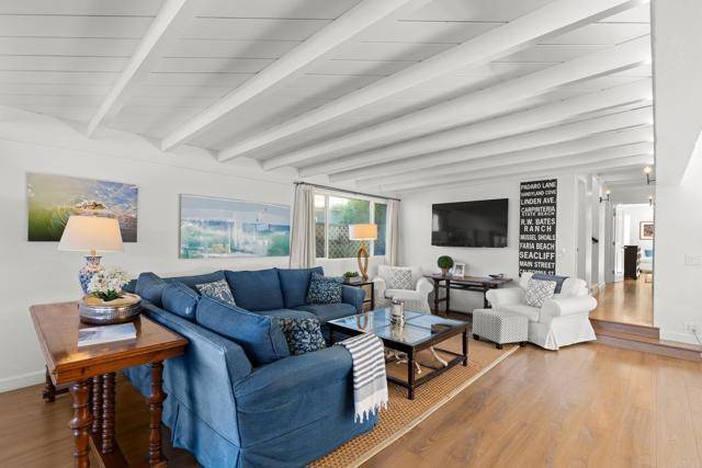 La Jolla, CA 92037,6327 Dowling DR