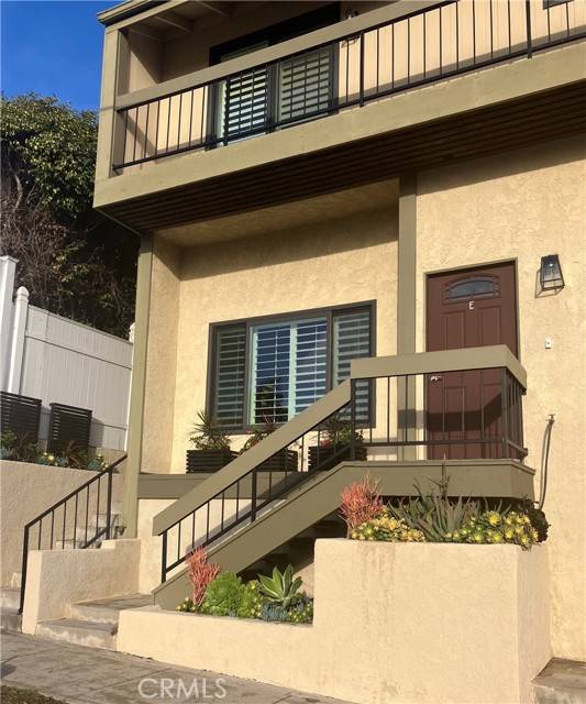 Manhattan Beach, CA 90266,1501 Artesia BLD 5