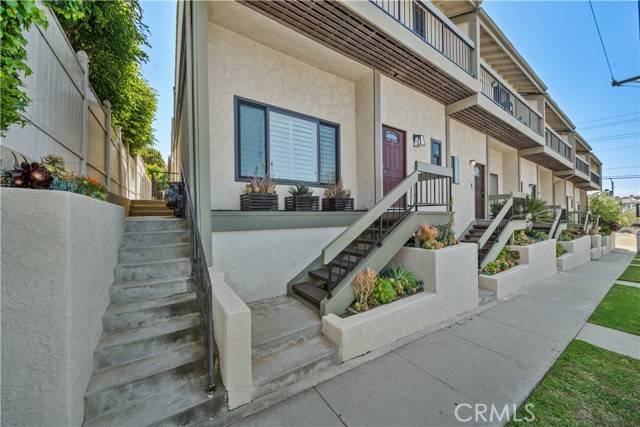 Manhattan Beach, CA 90266,1501 Artesia BLD 5