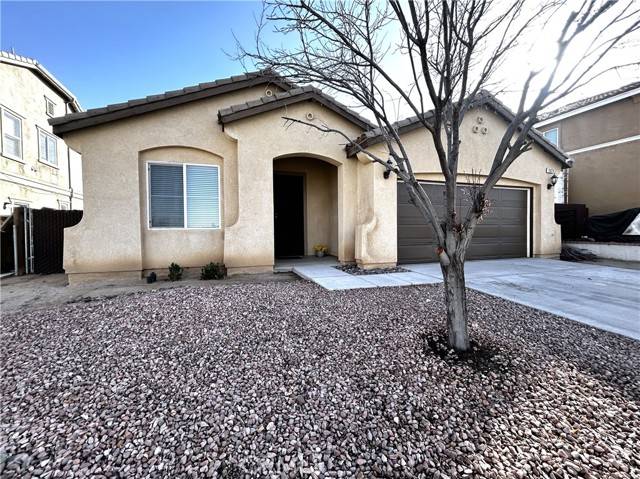 Hesperia, CA 92344,13275 Lone Pine CT