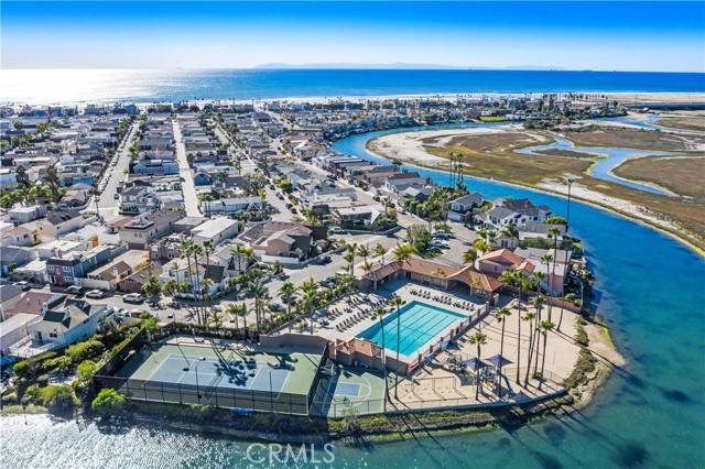 Newport Beach, CA 92663,476 62nd ST