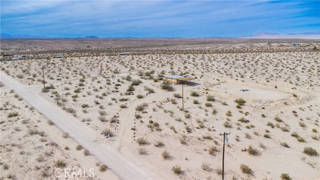 Twentynine Palms, CA 92277,67722 Pole Line RD