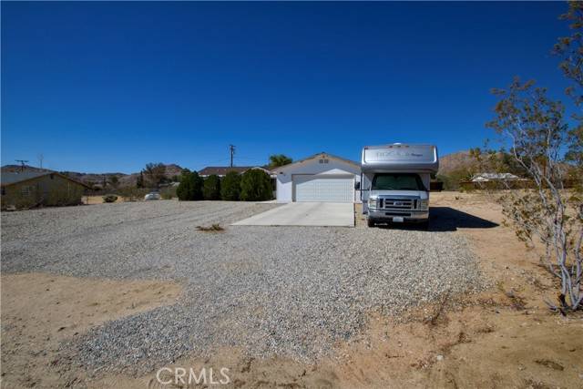 Joshua Tree, CA 92252,4742 Avenida La Mirada