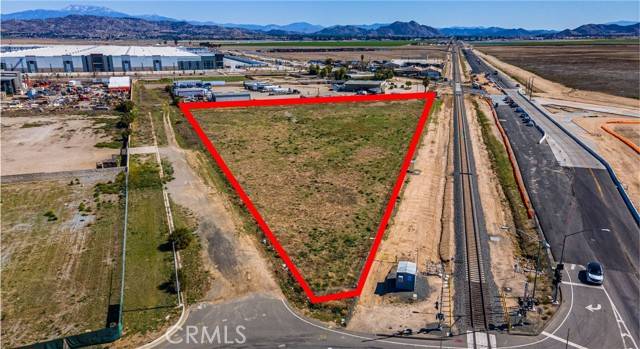 Perris, CA 92570,0 Case