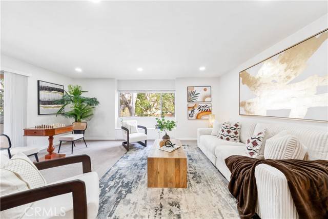 Culver City, CA 90230,5674 Windsor WAY 201