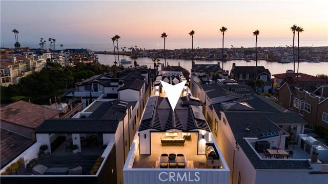 Corona Del Mar, CA 92625,2322 Pacific DR