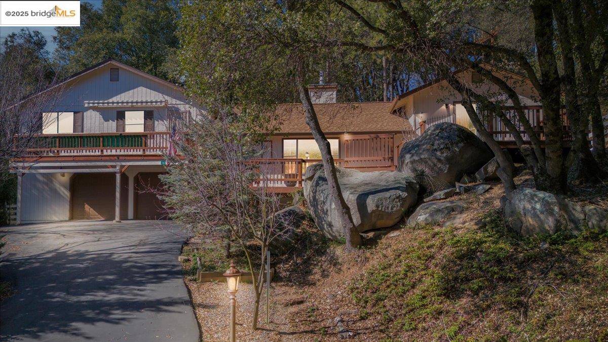 Sonora, CA 95370,16110 Comet Mine CT